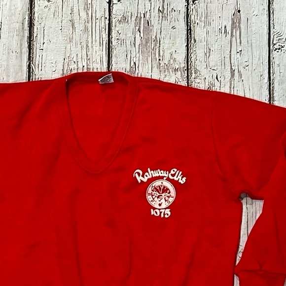 Vintage 1980s Rahway Elks New Jersey Red Vneck Pullover Jumper Sweater - Picture 2 of 4